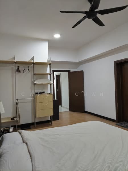Servis Apartment untuk Dijual di Regalia Residence - Caroll Chan - The master bedroom is spacious. - PropertyGuru.com.my