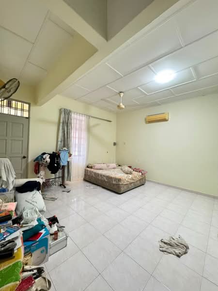 Rumah Teres 2 Tingkat untuk Dijual di Taman Megah (Pontian) - Sharon Ong - Bedroom - PropertyGuru.com.my