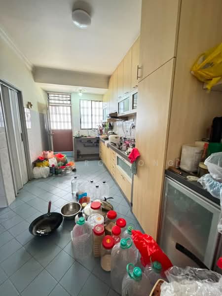 Rumah Teres 2 Tingkat untuk Dijual di Taman Megah (Pontian) - Sharon Ong - Kitchen - PropertyGuru.com.my