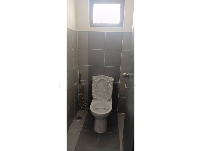Shop / Office for Rent in Hulu Langat (Selangor) - Siti Haila - Bathroom - PropertyGuru.com.my