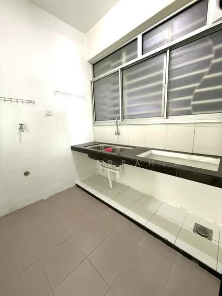 Pangsapuri untuk Dijual di Residensi Alam Damai (PR1MA @ Alam Damai) - Azli Ibrahim - Kitchen - PropertyGuru.com.my