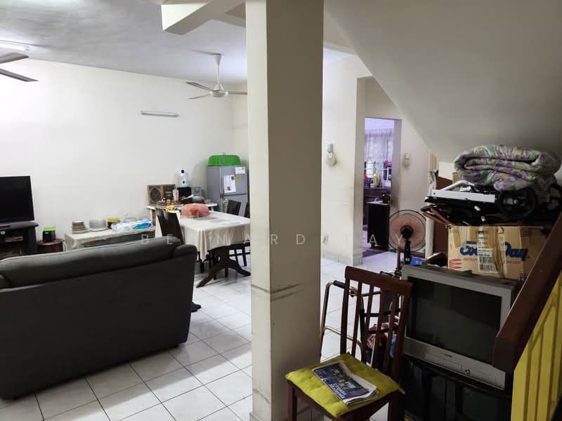 Rumah Teres 2 Tingkat untuk Dijual di Seksyen 6 (Kota Damansara) - Bernard Tay - Living Room - PropertyGuru.com.my