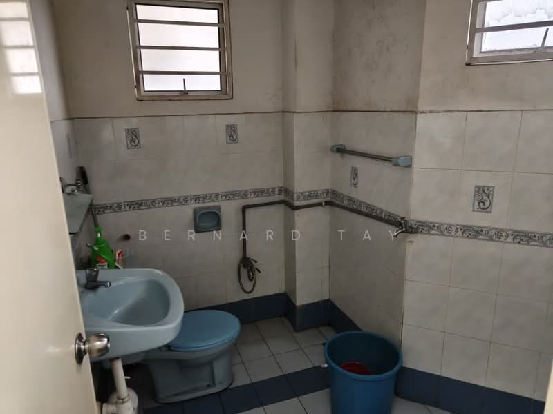 Rumah Teres 2 Tingkat untuk Dijual di Seksyen 6 (Kota Damansara) - Bernard Tay - Bathroom - PropertyGuru.com.my