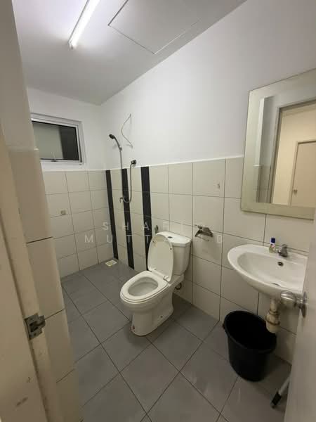 Pangsapuri untuk Disewa di Jalilmas - Shafiq Muttalib - Bathroom - PropertyGuru.com.my