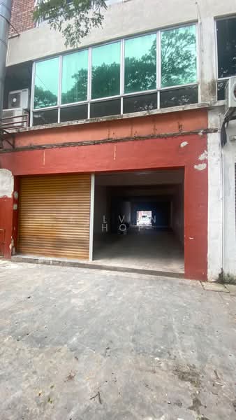 Kedai untuk Disewa di Taman Mount Austin (Tebrau) - Kelvin Chop - Exterior - PropertyGuru.com.my