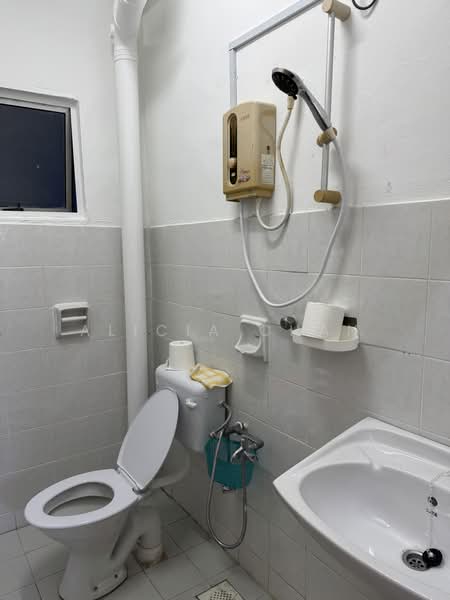 Condominium for Rent at PD Perdana - Alicia Chan - Bathroom - PropertyGuru.com.my