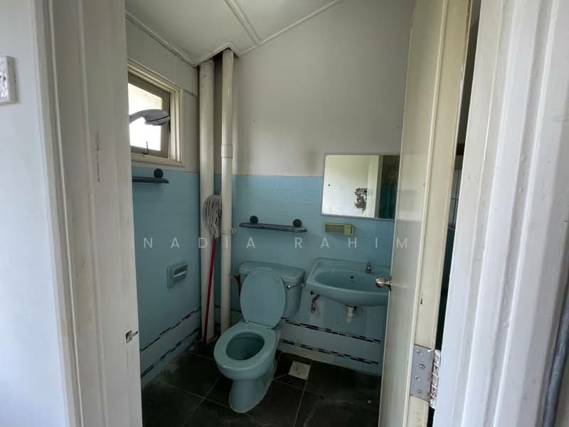 Apartment for Rent at Putri Apartment - Nadia Rahim - Bathroom - PropertyGuru.com.my