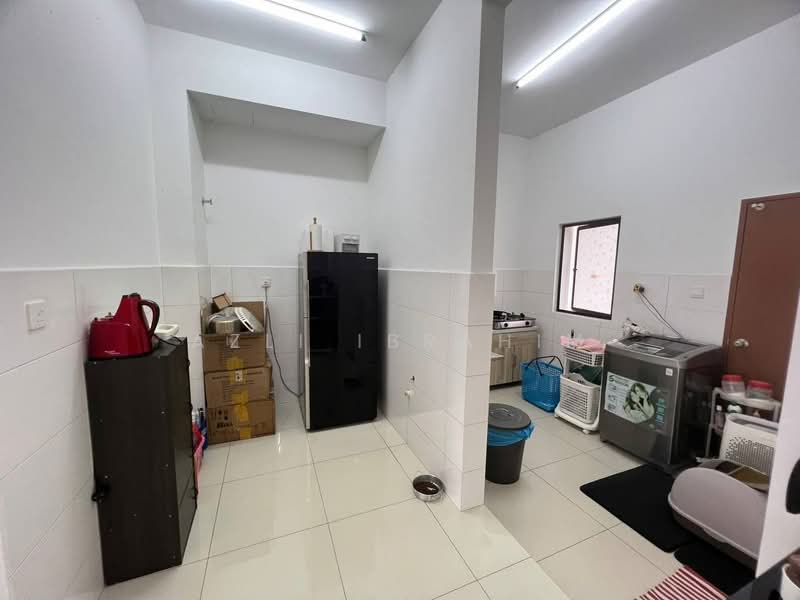 Rumah Teres 2 Tingkat untuk Dijual di Bangi (Selangor) - Azli Ibrahim - Kitchen - PropertyGuru.com.my