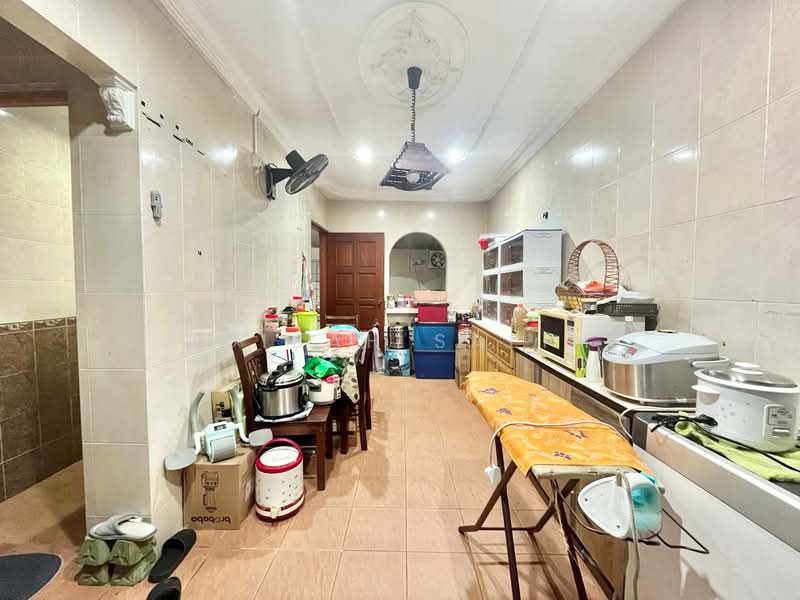 Rumah Teres 1 Tingkat untuk Dijual di Seksyen 20 (Shah Alam) - Adibah Salim - Kitchen - PropertyGuru.com.my