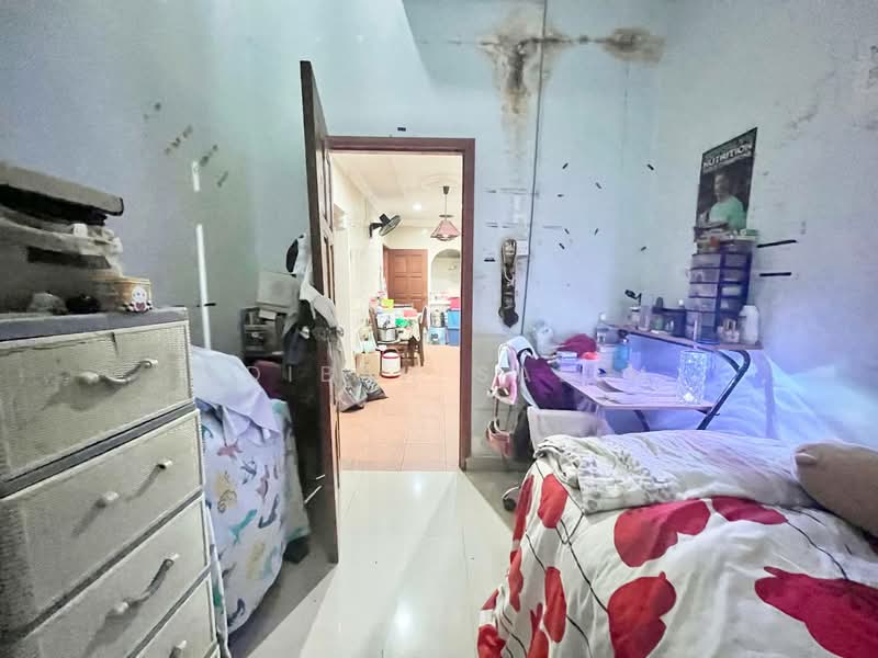 Rumah Teres 1 Tingkat untuk Dijual di Seksyen 20 (Shah Alam) - Adibah Salim - Bedroom - PropertyGuru.com.my