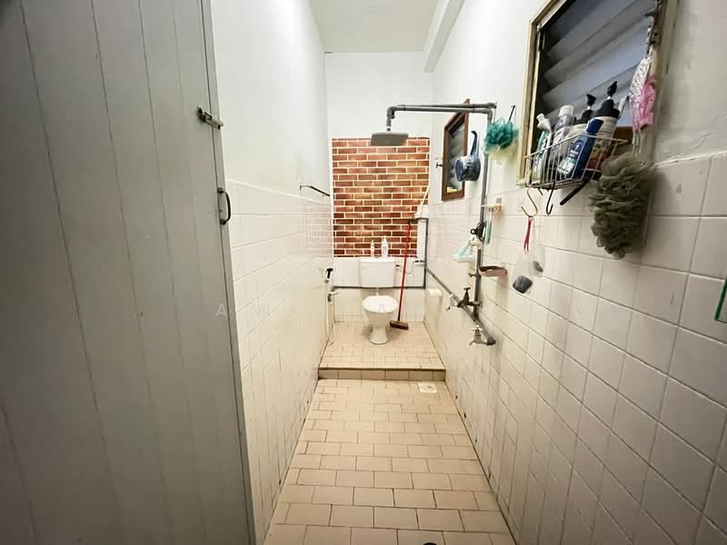 2-storey Terraced House for Sale in Ampang (Selangor) - Amir Abas - Bathroom - PropertyGuru.com.my