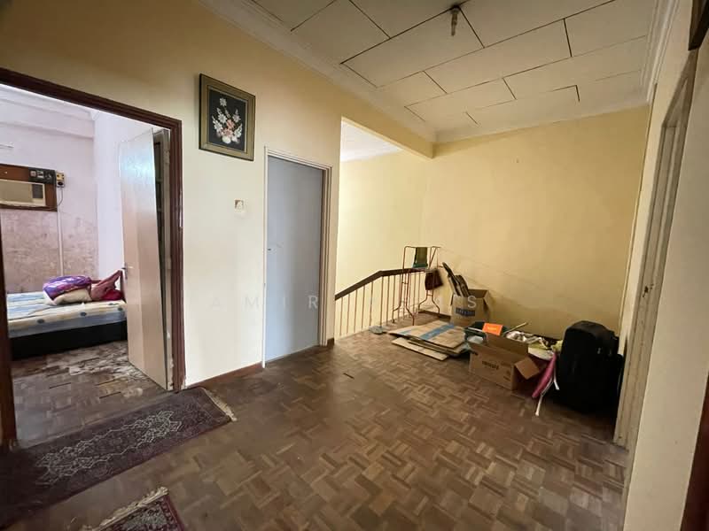 2-storey Terraced House for Sale in Ampang (Selangor) - Amir Abas - Bedroom - PropertyGuru.com.my