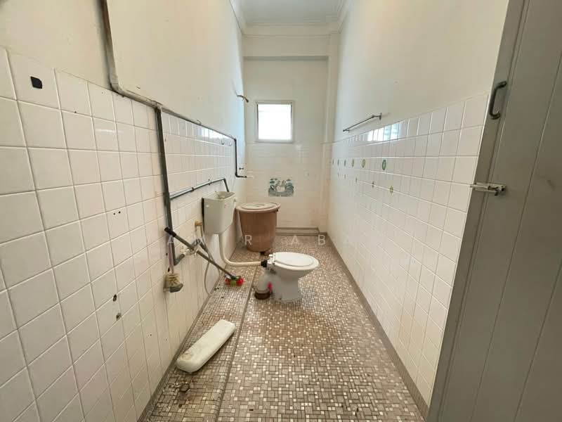 2-storey Terraced House for Sale in Ampang (Selangor) - Amir Abas - Bathroom - PropertyGuru.com.my