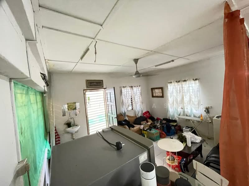 2-storey Terraced House for Sale in Ampang (Selangor) - Amir Abas - Living Room - PropertyGuru.com.my