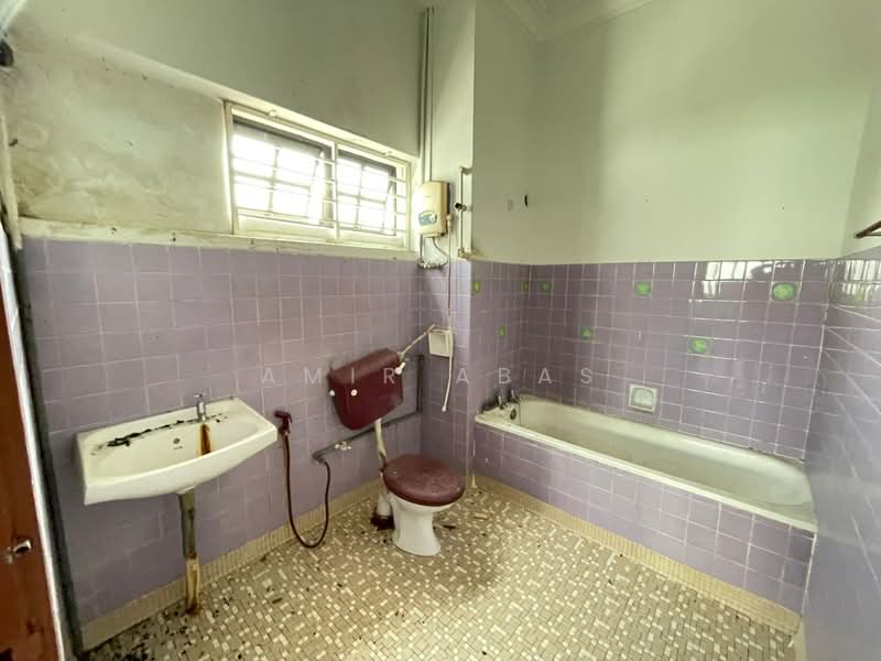 2-storey Terraced House for Sale in Ampang (Selangor) - Amir Abas - Bathroom - PropertyGuru.com.my