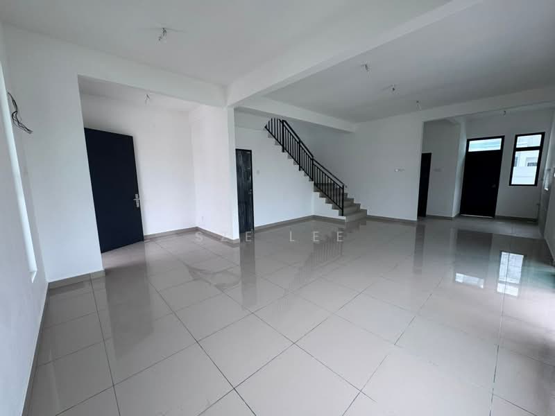 2-storey Terraced House for Sale in Taman Seri Austin (Tebrau) - Sze Lee - Living Room - PropertyGuru.com.my