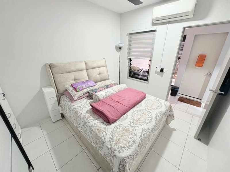 Pangsapuri untuk Dijual di Harmoni Elmina 1 @ City Of Elmina - Adibah Salim - Bedroom - PropertyGuru.com.my