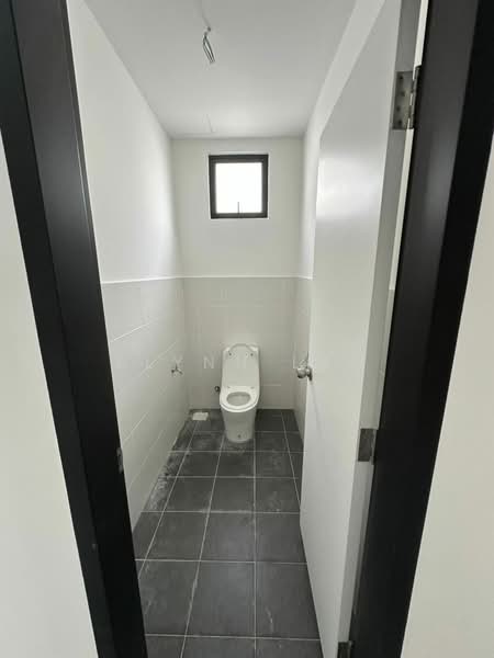 Shop / Office for Rent in Iskandar Puteri (Nusajaya) (Johor) - Elynn Lam - Bathroom - PropertyGuru.com.my