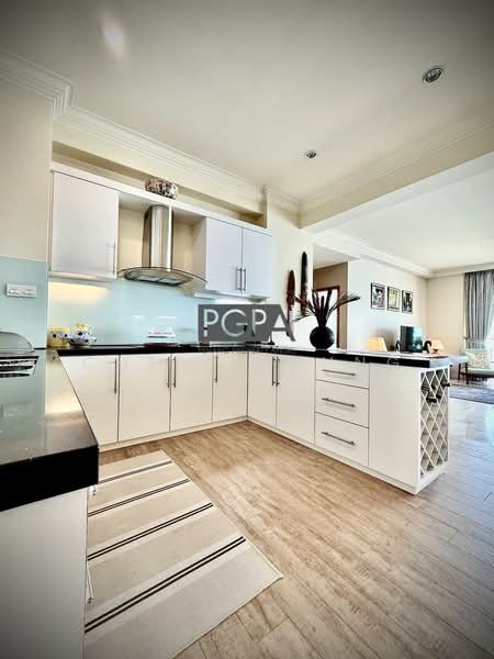 Condominium for Sale at Sri Golden Bay Condominium - Cheryl Chng - Kitchen - PropertyGuru.com.my