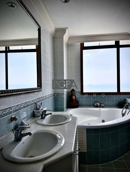 Condominium for Sale at Sri Golden Bay Condominium - Cheryl Chng - Bathroom - PropertyGuru.com.my