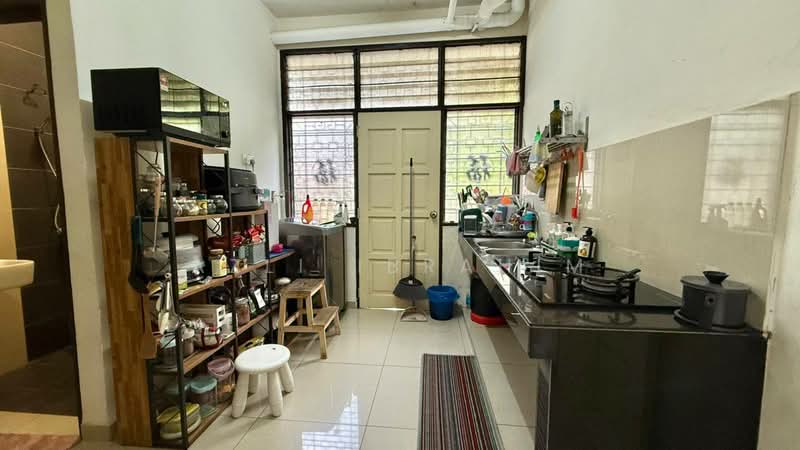 Rumah Teres 2 Tingkat untuk Dijual di Seksyen 11 (Shah Alam) - Azli Ibrahim - Kitchen - PropertyGuru.com.my