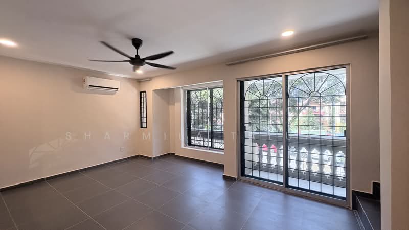 Rumah Teres 2.5 Tingkat untuk Disewa di Gasing Indah (Petaling Jaya) - Sharmila Taluar - Living Room - PropertyGuru.com.my