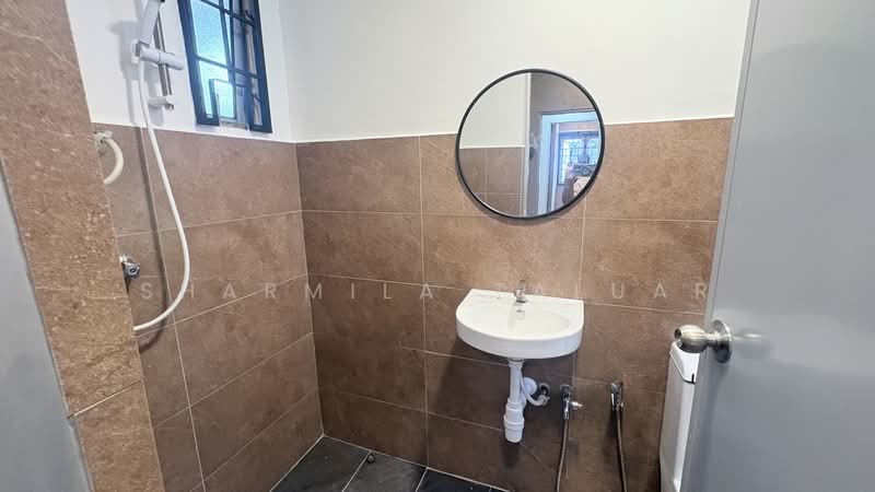 Rumah Teres 2.5 Tingkat untuk Disewa di Gasing Indah (Petaling Jaya) - Sharmila Taluar - Bathroom - PropertyGuru.com.my