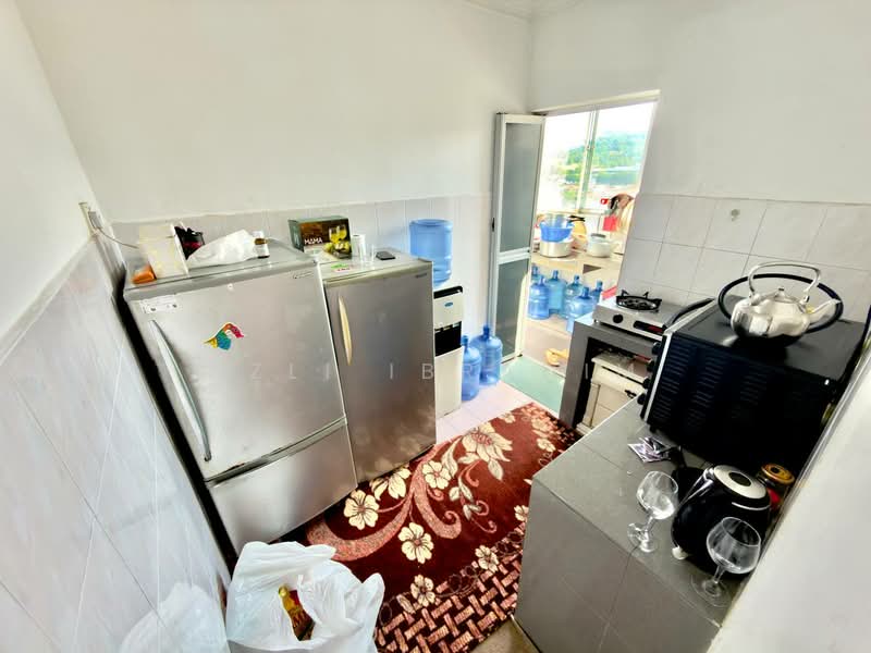 Flat for Sale at Permai Court 2 - Azli Ibrahim - Kitchen - PropertyGuru.com.my