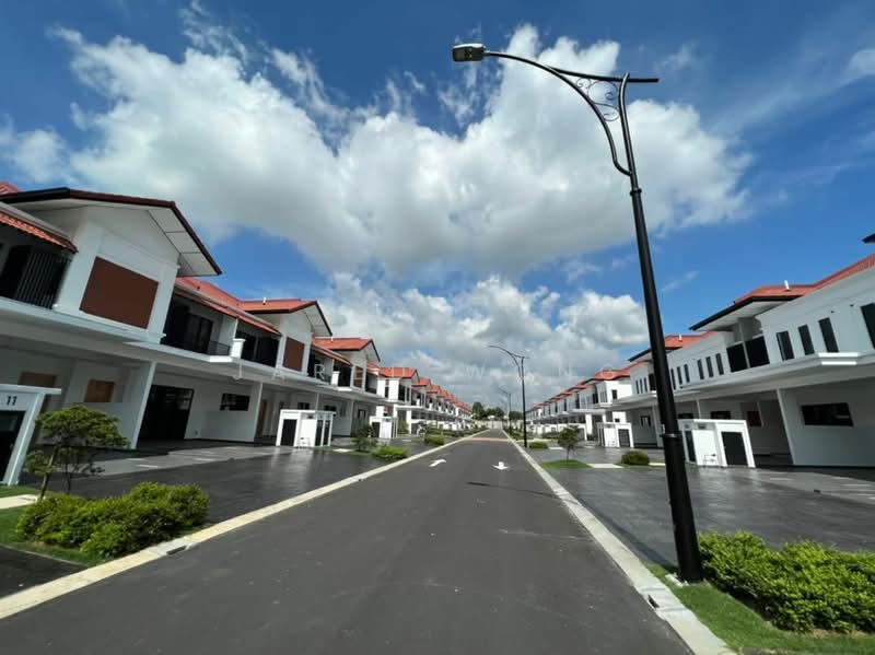 Rumah Teres 2 Tingkat untuk Dijual di Cyberjaya (Selangor) - Jared Wong - Exterior - PropertyGuru.com.my