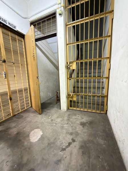 Kedai untuk Dijual di George Town (Penang) - Fanny Wong - Entrance - PropertyGuru.com.my