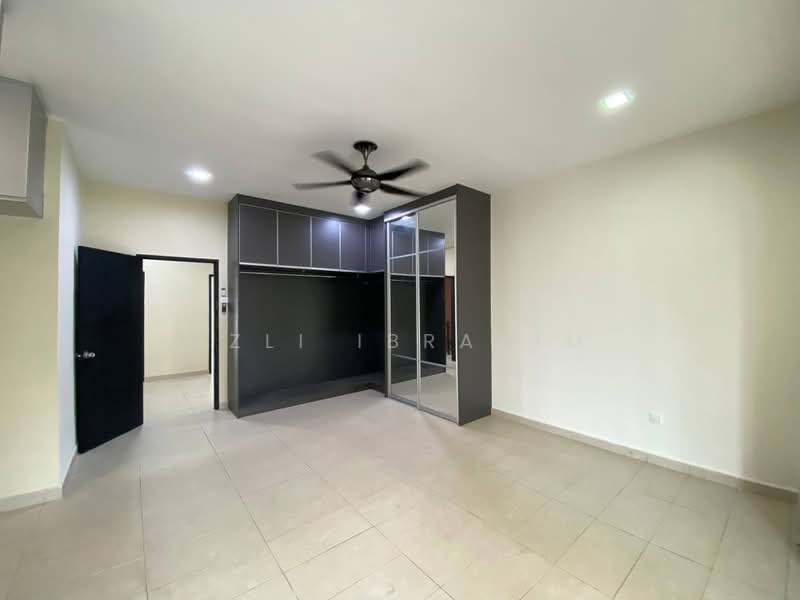 2-storey Terraced House for Sale in Kajang (Selangor) - Azli Ibrahim - Bedroom - PropertyGuru.com.my