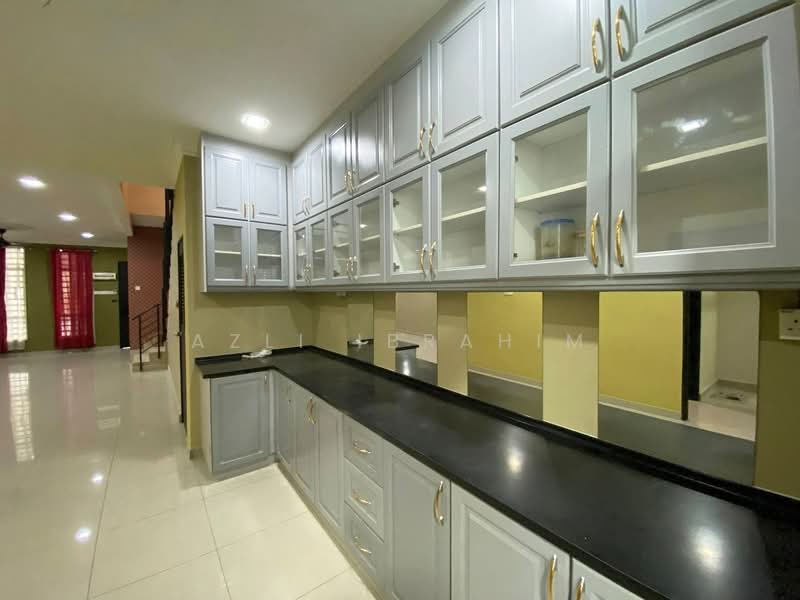 2-storey Terraced House for Sale in Kajang (Selangor) - Azli Ibrahim - Kitchen - PropertyGuru.com.my