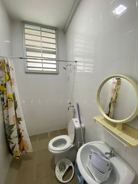 2-storey Terraced House for Sale in Kajang (Selangor) - Azli Ibrahim - Bathroom - PropertyGuru.com.my