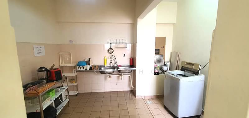 Condominium for Rent at D'aman Crimson - Riko Choo - Kitchen - PropertyGuru.com.my