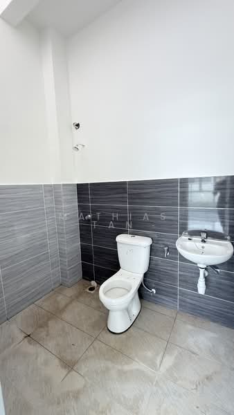 Rumah Berkembar untuk Dijual di Taman Tanjung Minyak Utama (Tanjong Minyak) - Mathias Tan - PropertyGuru.com.my