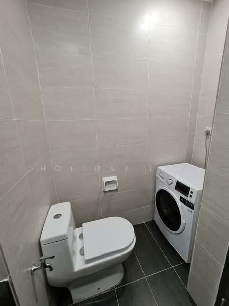 Kondominium untuk Disewa di Queensville - Holiday Lew - Bathroom - PropertyGuru.com.my