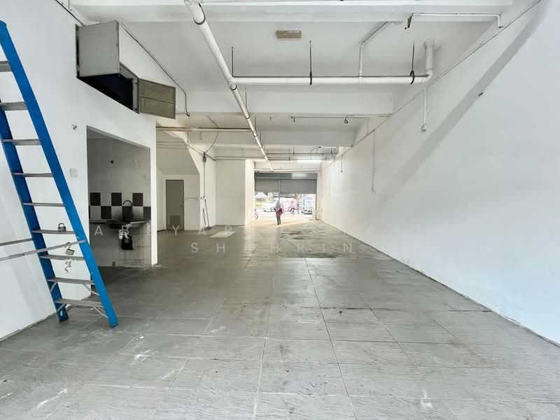 Shop for Rent in Seksyen 24 (Shah Alam) - Absyarie Syafiq Shahrin - Interior - PropertyGuru.com.my