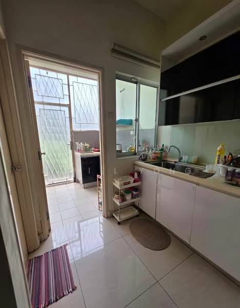 2-storey Terraced House for Sale in Bandar Seri Alam (Masai) - Daniel Yong - Kitchen - PropertyGuru.com.my