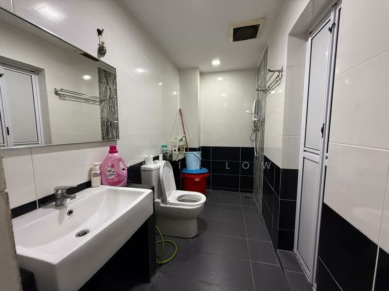 2-storey Terraced House for Sale in BANDAR PUCHONG JAYA (Puchong) - Junbin Low - Bathroom - PropertyGuru.com.my