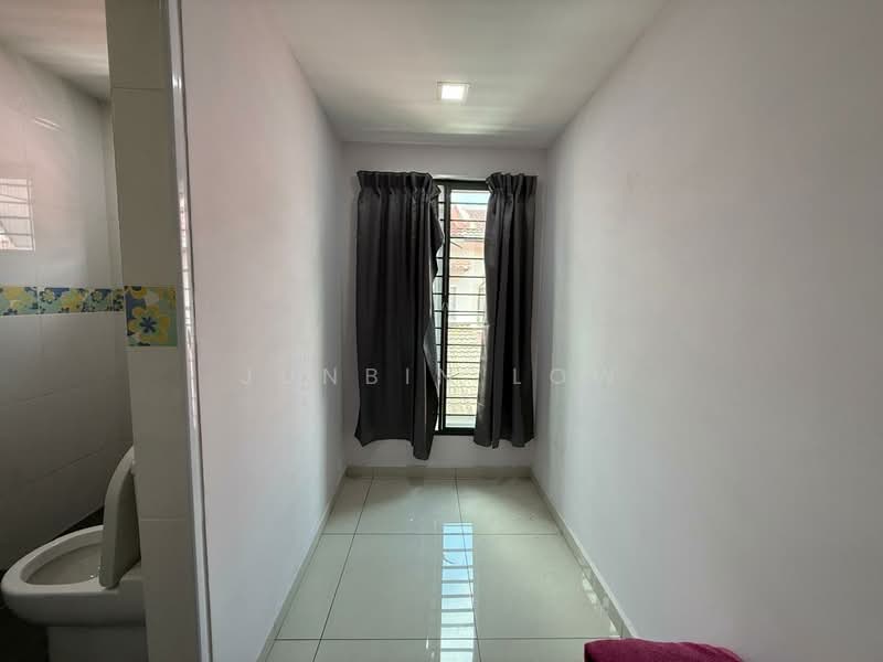 2-storey Terraced House for Sale in BANDAR PUCHONG JAYA (Puchong) - Junbin Low - Bathroom - PropertyGuru.com.my