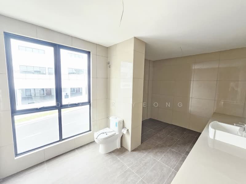 Rumah Teres 4 Tingkat untuk Dijual di Damansara Perdana (Selangor) - Dexter Yeong - Bathroom - PropertyGuru.com.my