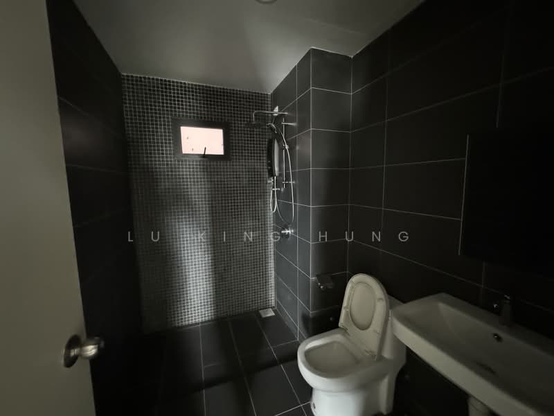 Kondominium untuk Disewa di Parkhill Residence - Lu King Hung - Bathroom - PropertyGuru.com.my