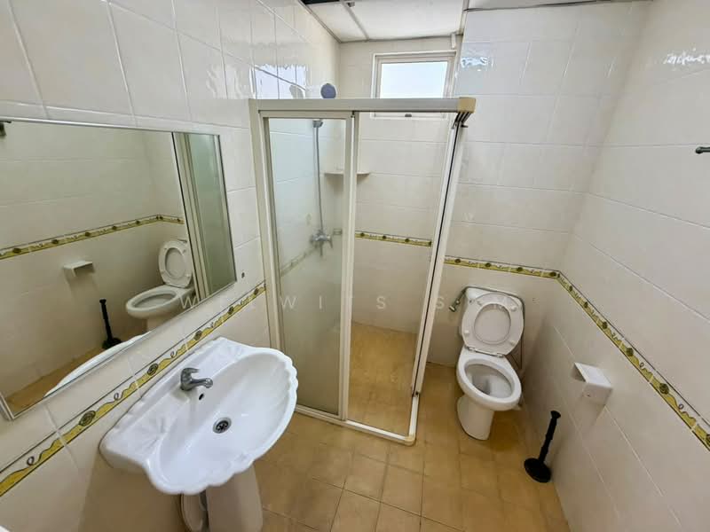 Condominium for Rent at Putra Marine Resort - Welwits Sim - Bathroom - PropertyGuru.com.my