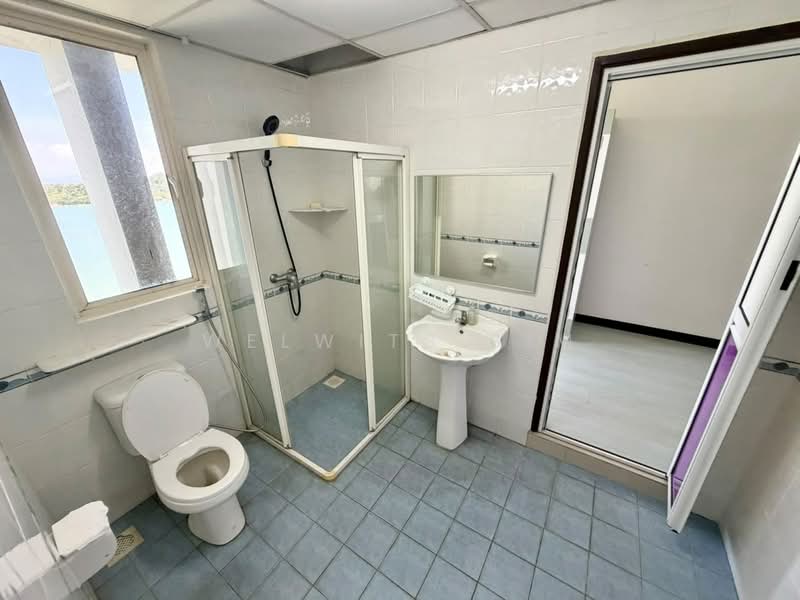 Condominium for Rent at Putra Marine Resort - Welwits Sim - Bathroom - PropertyGuru.com.my
