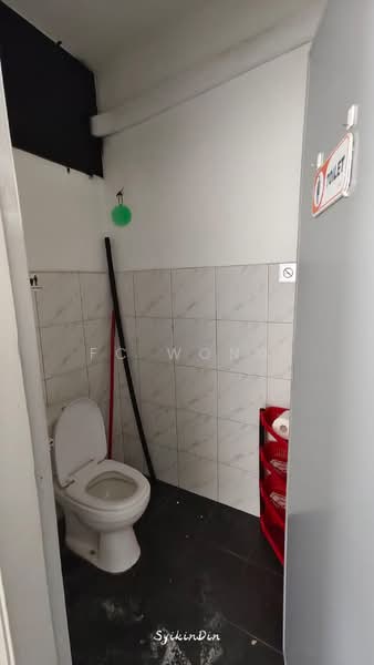 Kedai untuk Disewa di Kepong (Kuala Lumpur) - FC Wong - Bathroom - PropertyGuru.com.my