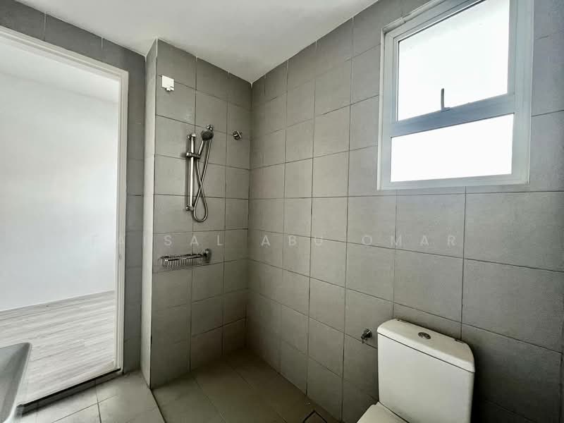2-storey Terraced House for Sale in Bandar Country Homes (Rawang) - Faisal Abu Omar - Bathroom - PropertyGuru.com.my