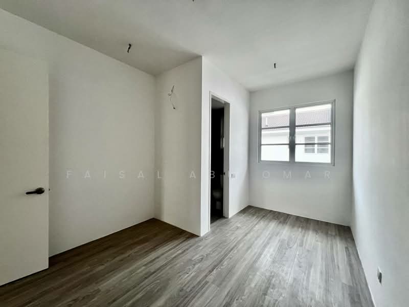 2-storey Terraced House for Sale in Bandar Country Homes (Rawang) - Faisal Abu Omar - Interior - PropertyGuru.com.my