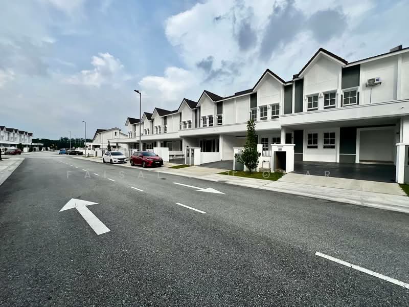 2-storey Terraced House for Sale in Bandar Country Homes (Rawang) - Faisal Abu Omar - Exterior - PropertyGuru.com.my