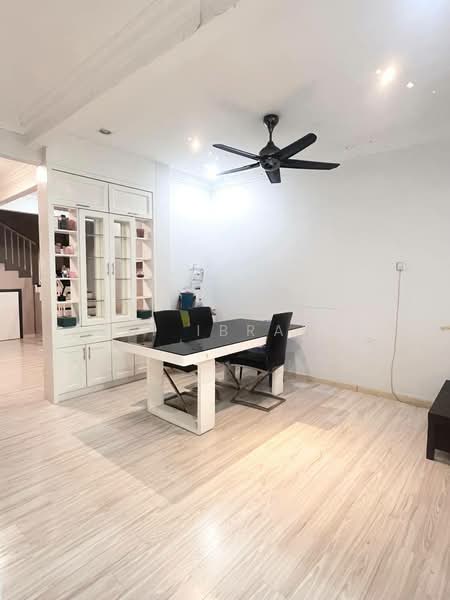 Semi-Detached House for Sale in Kampung Teras Jernang (Bangi) - Azli Ibrahim - Dining Room - PropertyGuru.com.my