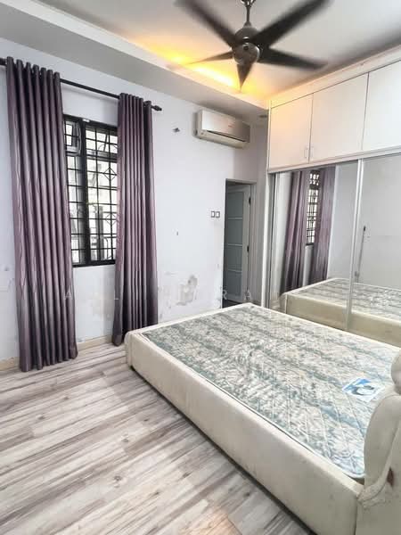 Semi-Detached House for Sale in Kampung Teras Jernang (Bangi) - Azli Ibrahim - Bedroom - PropertyGuru.com.my